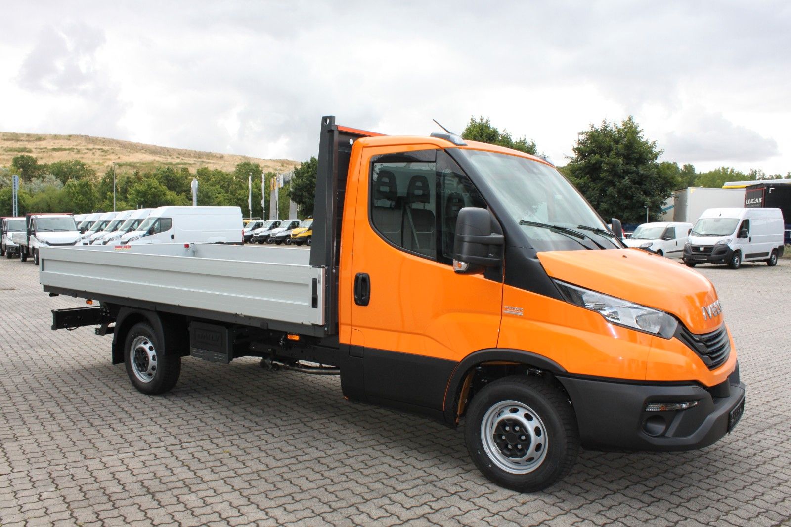 Fahrzeugabbildung Iveco Daily 35S16H 3.0 A8 Y Pritsche