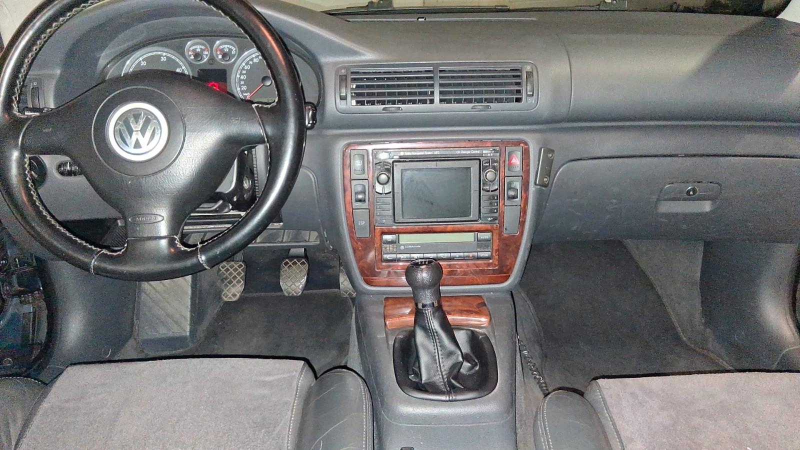Volkswagen Passat 2004 — photo 8
