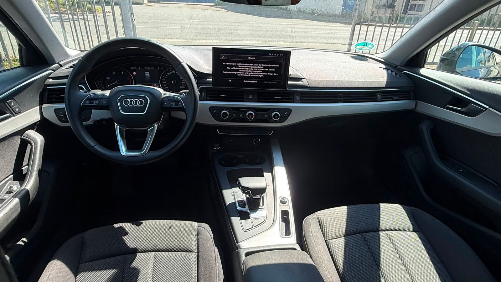 Fahrzeugabbildung Audi A4 Avant 35 TDI basis Panorama Spurhalte