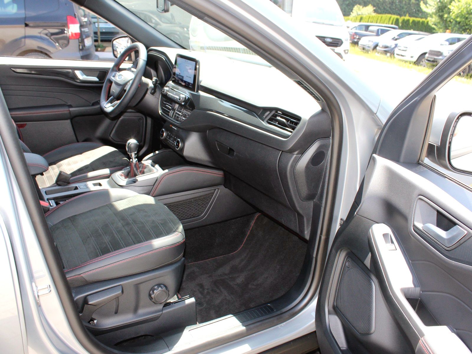 Fahrzeugabbildung Ford Kuga ST-Line X Start/Stopp