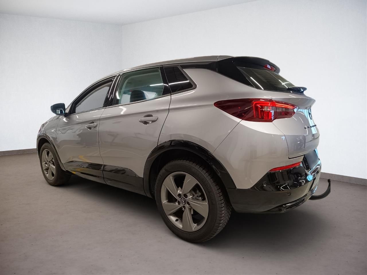 Fahrzeugabbildung Opel Grandland 1.2 Turbo GS AT