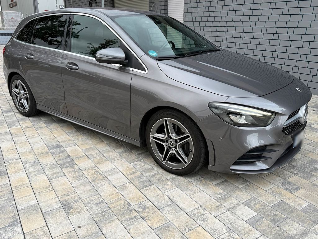 Image of Mercedes-Benz B 220