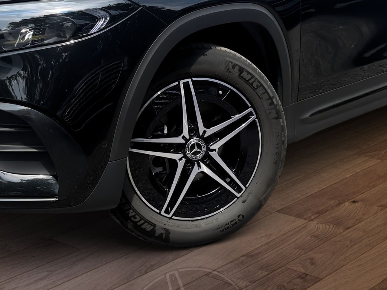 Fahrzeugabbildung Mercedes-Benz EQB 350 4M BONUS+AMG+NIGHT+AHK+