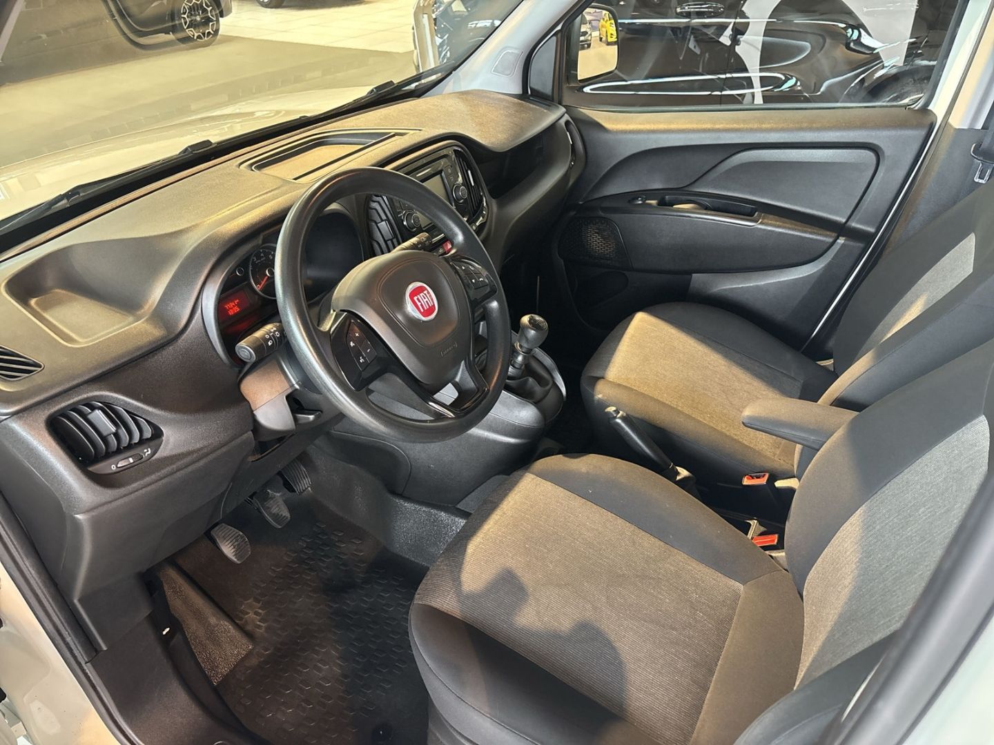 Fahrzeugabbildung Fiat Doblo SX Maxi Kasten DAB Tel.-Vorb. Berganfahras