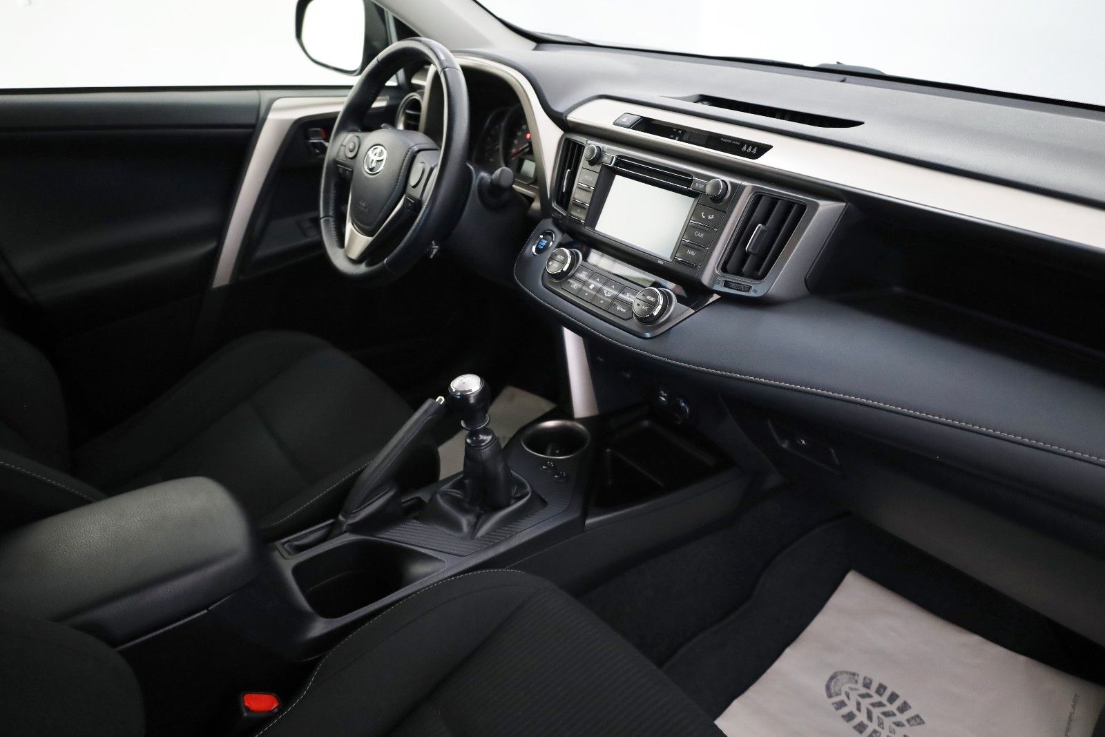 Fahrzeugabbildung Toyota RAV4 Edition 4x4, Kamera, SH, PDC, AHK, SR+WR