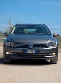 Volkswagen Passat - 2