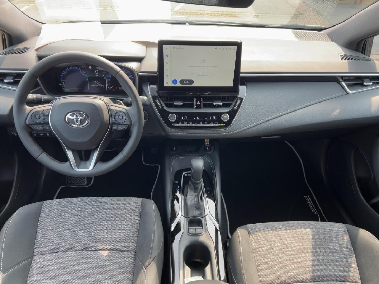 Fahrzeugabbildung Toyota Corolla TS 2,0 Hybrid Teamplayer *Technikpaket