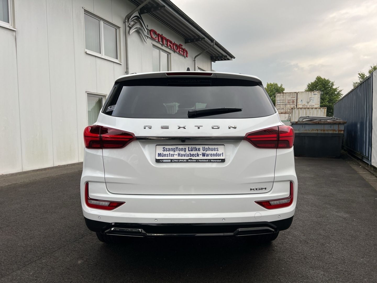 Fahrzeugabbildung KGM Rexton Blackline 4x2 e-XDi  3,5 t AHK-Last