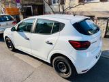 Dacia Sandero TCe 100 ECO-G Essential - Dacia: Standheizung