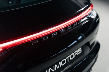 Porsche Panamera - 8