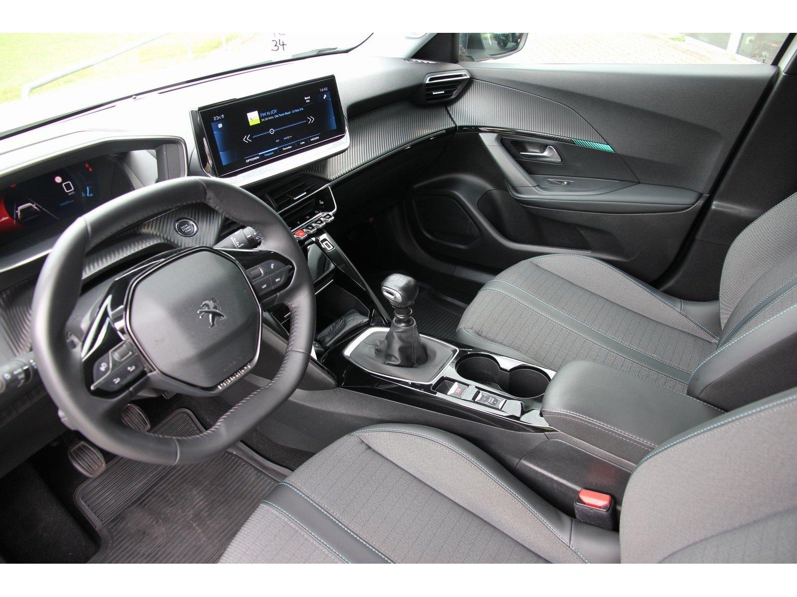 Peugeot 2008 Allure Pack BHDi 110 Navi SHZ RFK Carplay