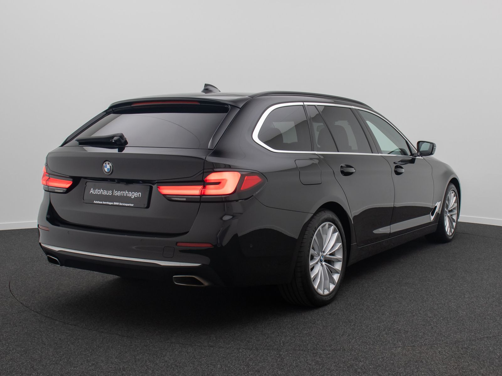 Fahrzeugabbildung BMW 520d xD Luxury Line DAB HUD Kamera Laser Komfort