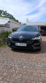 Skoda Octavia 1.4 TSI iV DSG RS COMBI hybrid AHK H-up 