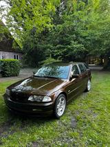 BMW E46 330i TÜV 2027 - BMW 330 mit Benzin-Antrieb: Kombi, E46 330i