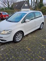 Volkswagen Golf Plus 1.6 FSI Sportline Automatik Sportline - Volkswagen Golf Plus Sportline mit Benzin-Antrieb