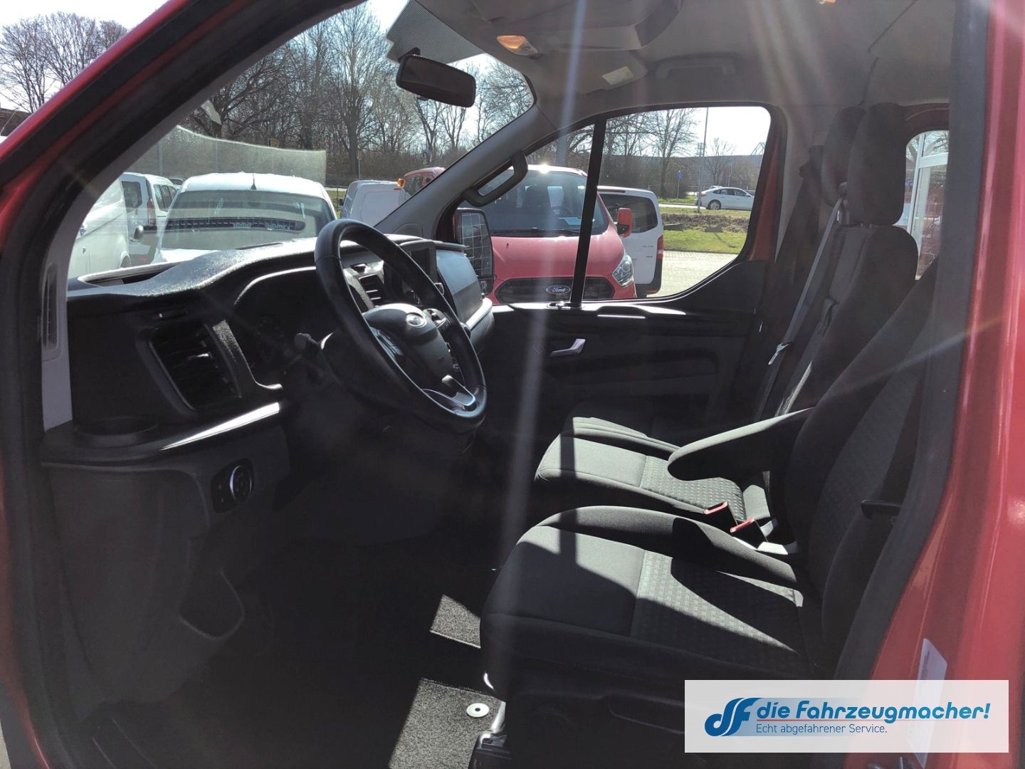 Fahrzeugabbildung Ford Transit Custom Kombi 320 L1 *3174