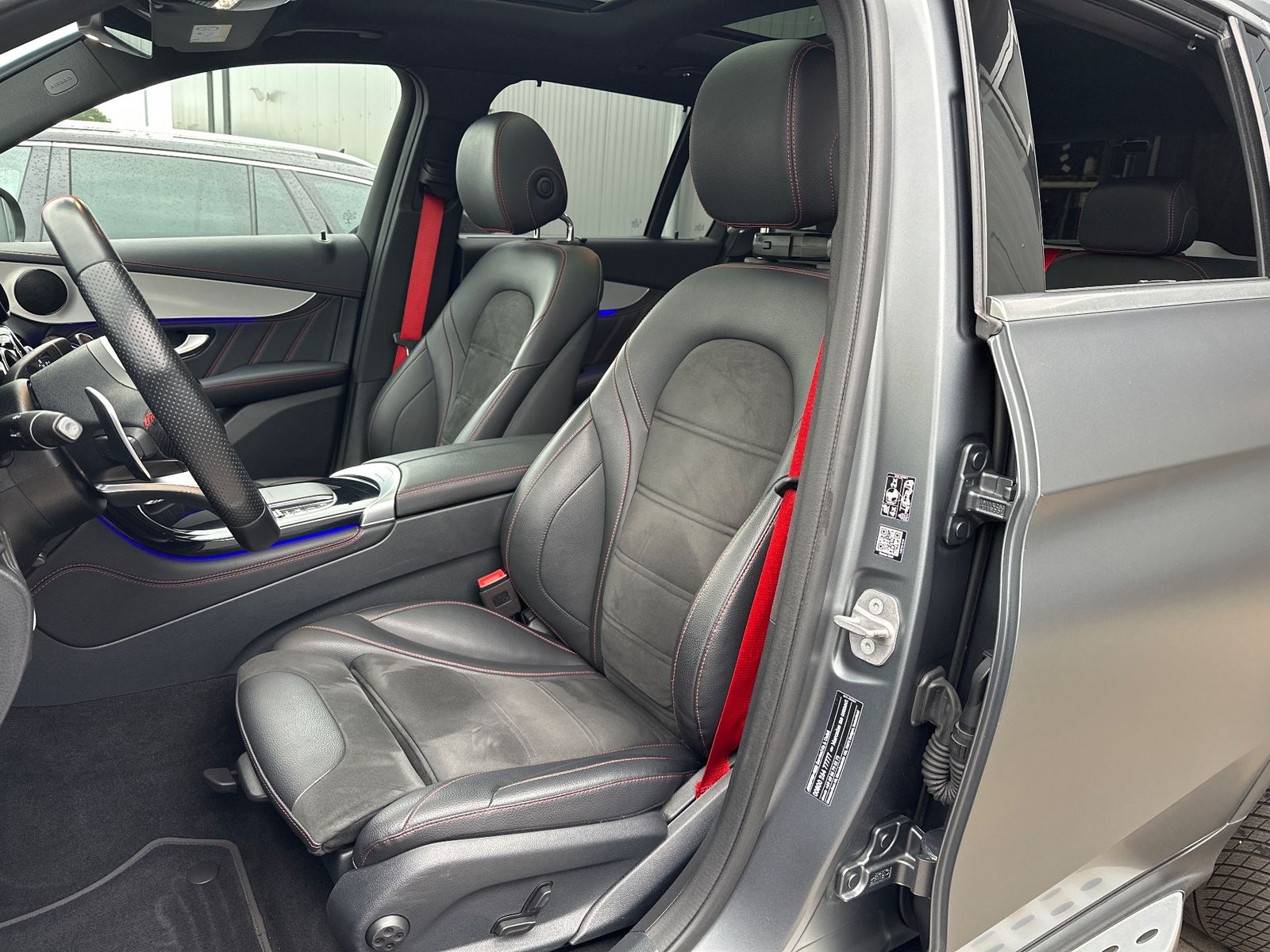 Fahrzeugabbildung Mercedes-Benz GLC 43 AMG 4Matic 9G NAV+LED+ACC+PANO+360°
