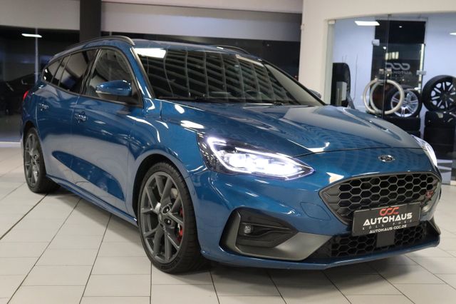 Fahrzeugabbildung Ford Focus Turnier ST 2.3 Eco Performance |1HAND|B&O|