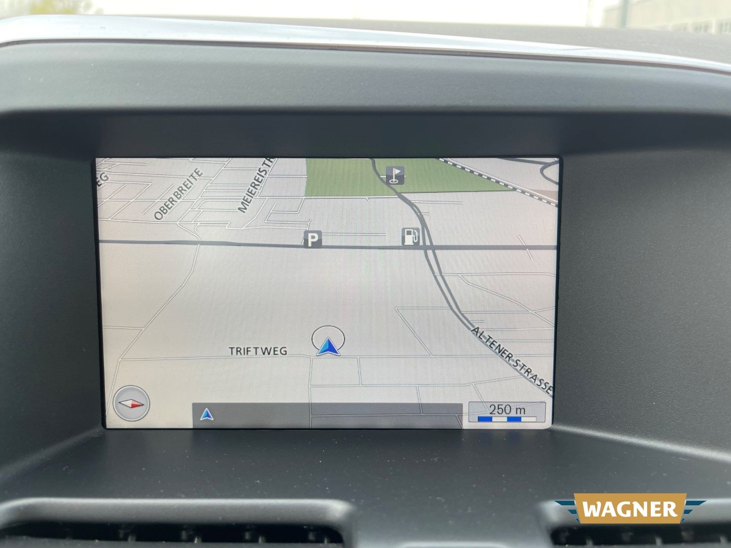 Fahrzeugabbildung Volvo XC60 Momentum 2WD T5 Automatik Sitzheizung
