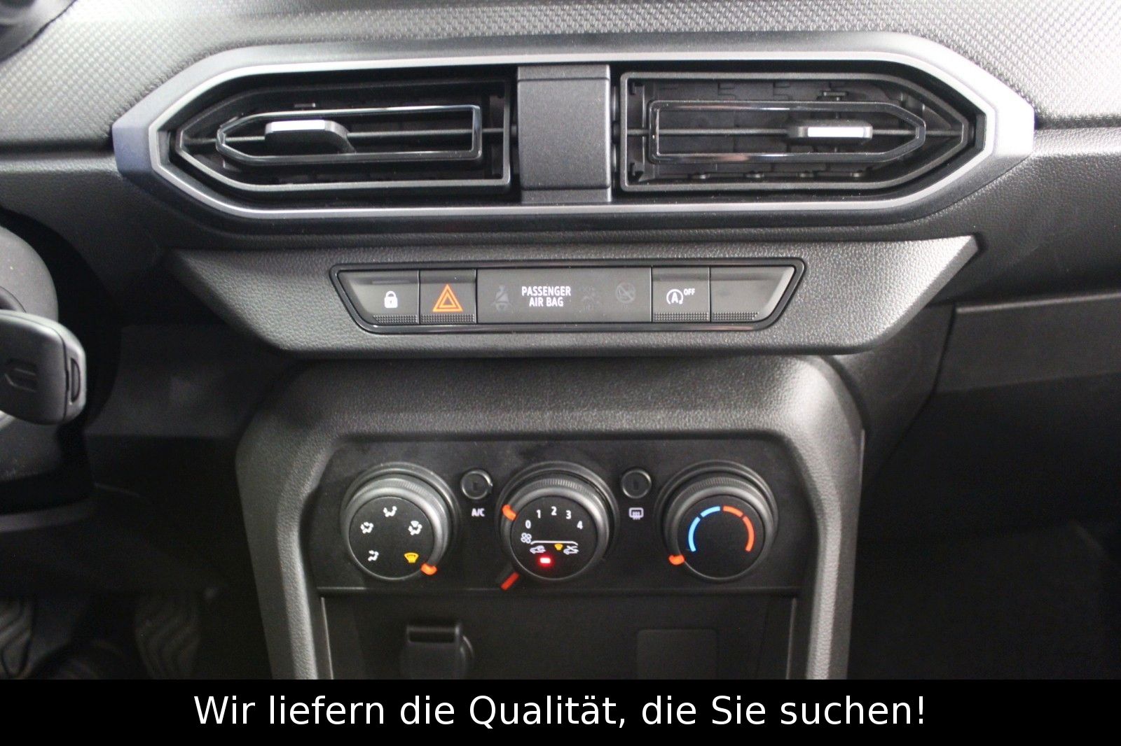 Fahrzeugabbildung Dacia Sandero SCe 65 Essential*Klima*Media Display*