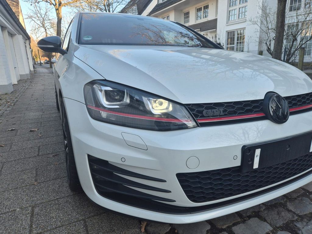 Image of Volkswagen Golf