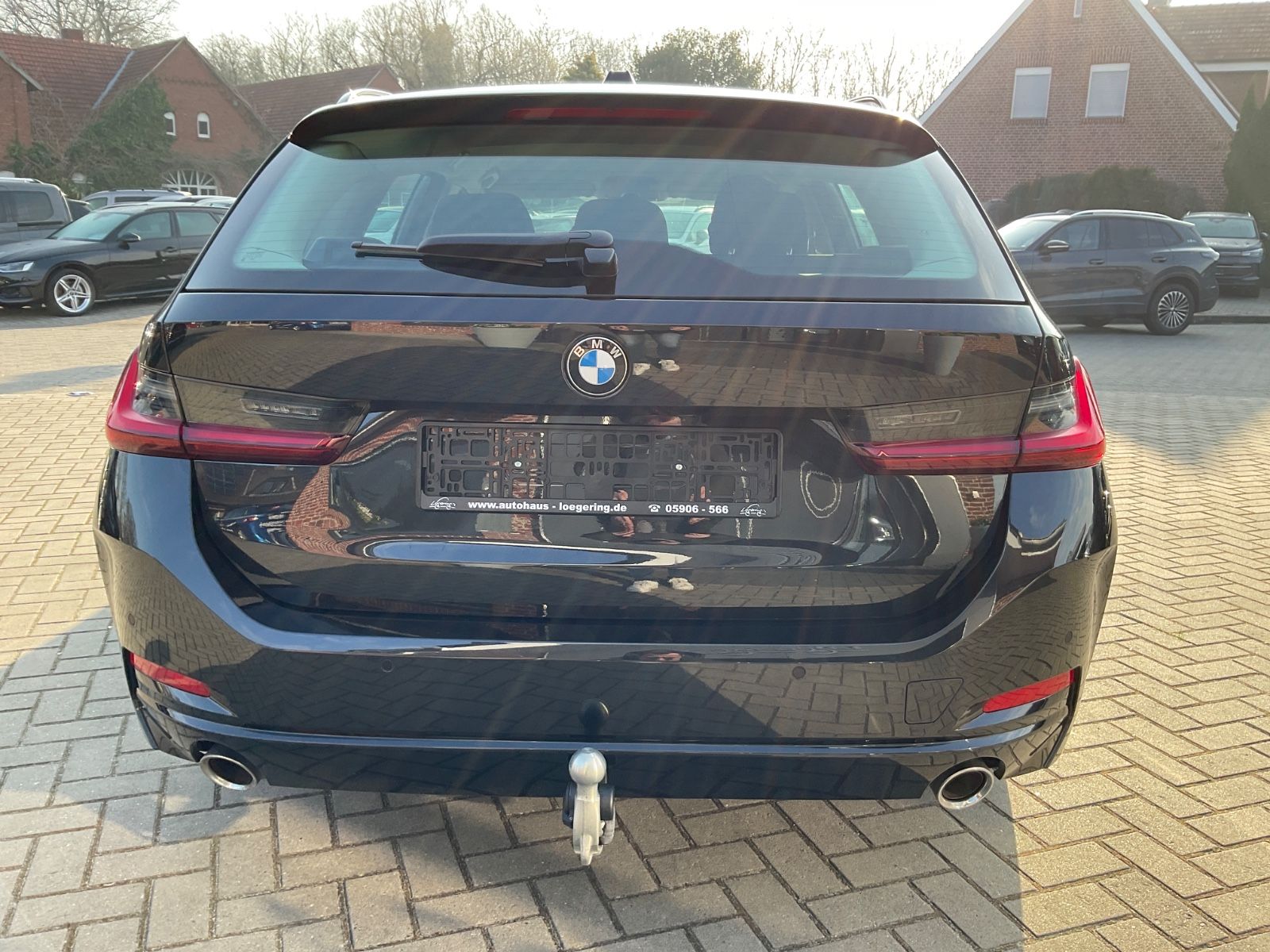 Fahrzeugabbildung BMW 318d Touring,AHK,Carplay,Sitzheizung,Isofix