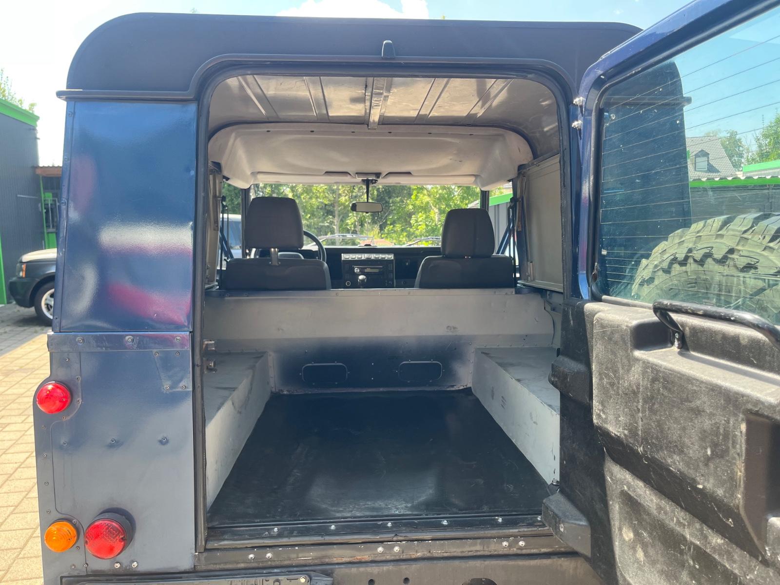 Land Rover Defender 2.5 TD5 90 E 122ch - Empattement court - CT récent - Carnet entretien - Attelage