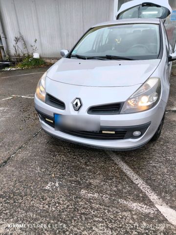 Renault Clio 1,2 rip curl planet