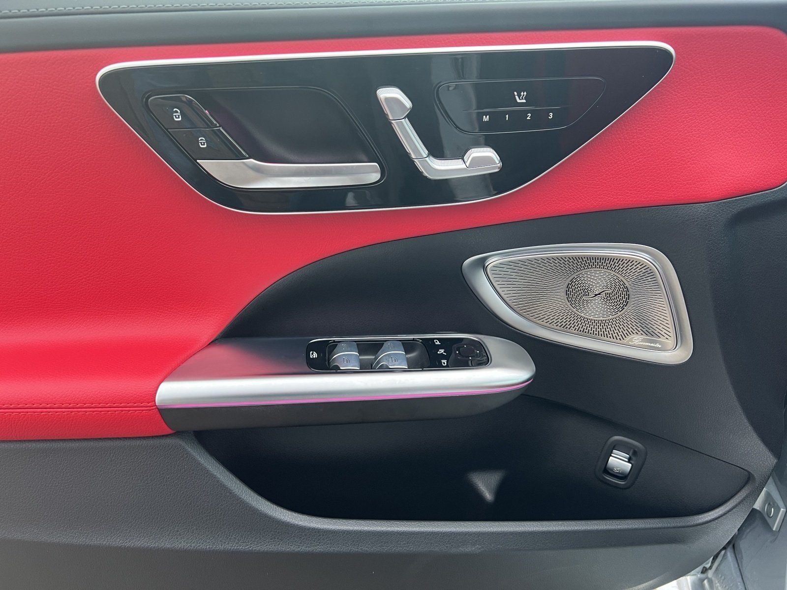Fahrzeugabbildung Mercedes-Benz C300 de 4M AMG Premium DISTRO Carbon HUD Led.rot