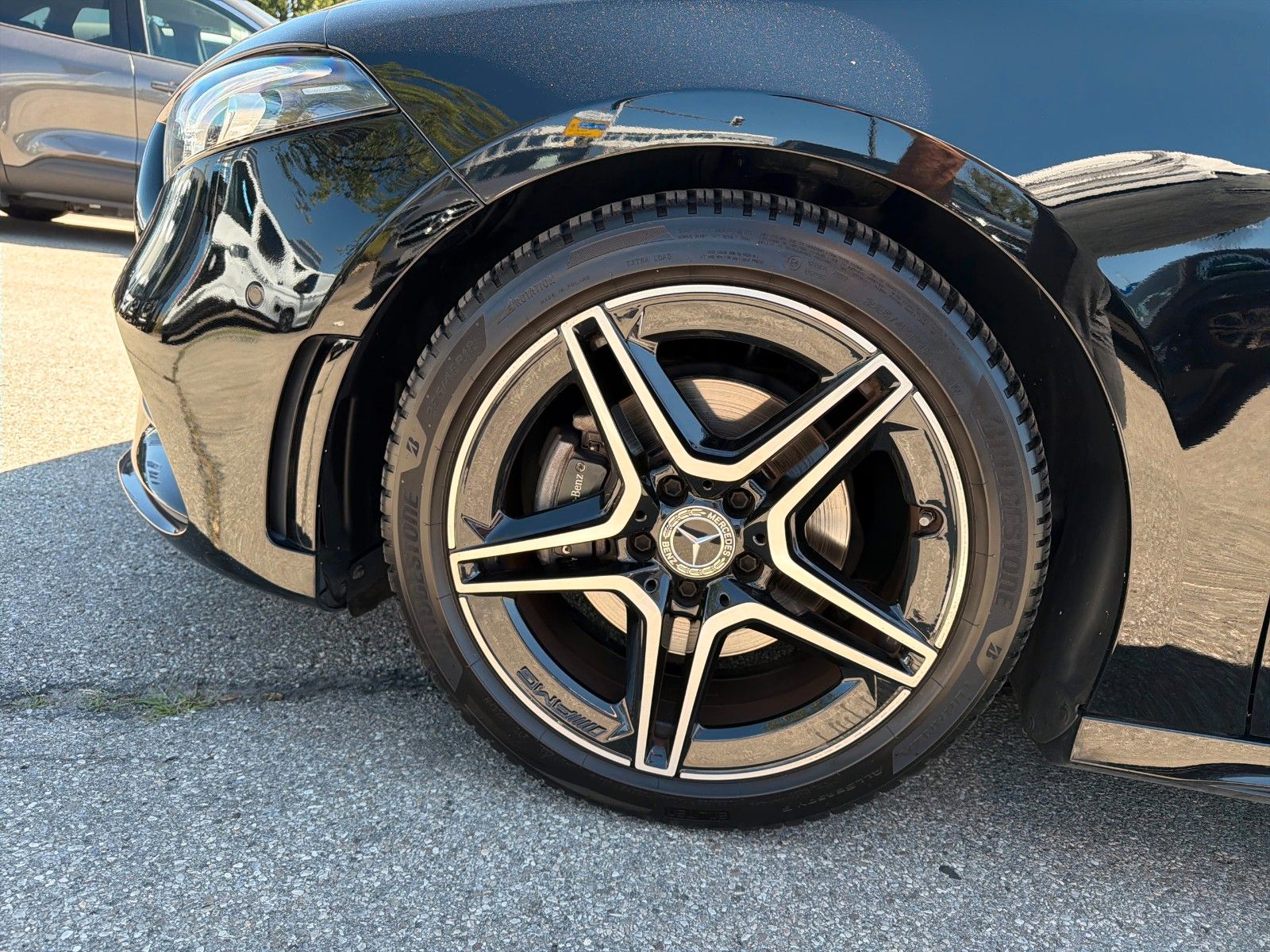 Fahrzeugabbildung Mercedes-Benz A 180 AMG Line, PARK-PAKET