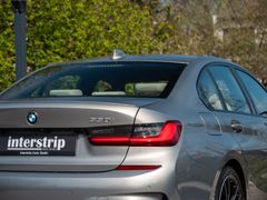 BMW 330 – 7 / 32