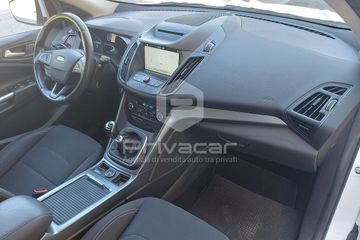 Ford Kuga - 11