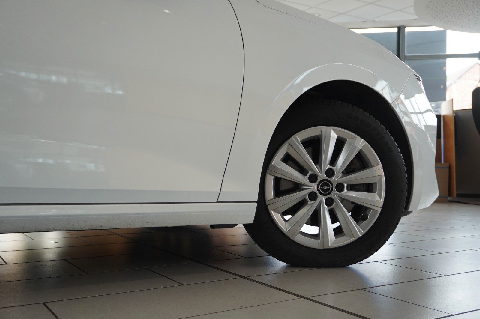 Fahrzeugabbildung Opel Astra L ST 1.5D ELEGANCE NAVI/LED/KAMERA/SH/DAB+
