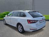 Skoda Superb Combi Ambition 4x4 2.0 TDI+Navi+Alufelgen - Skoda Superb mit Diesel-Antrieb: Kombi, Automatik, 2.0