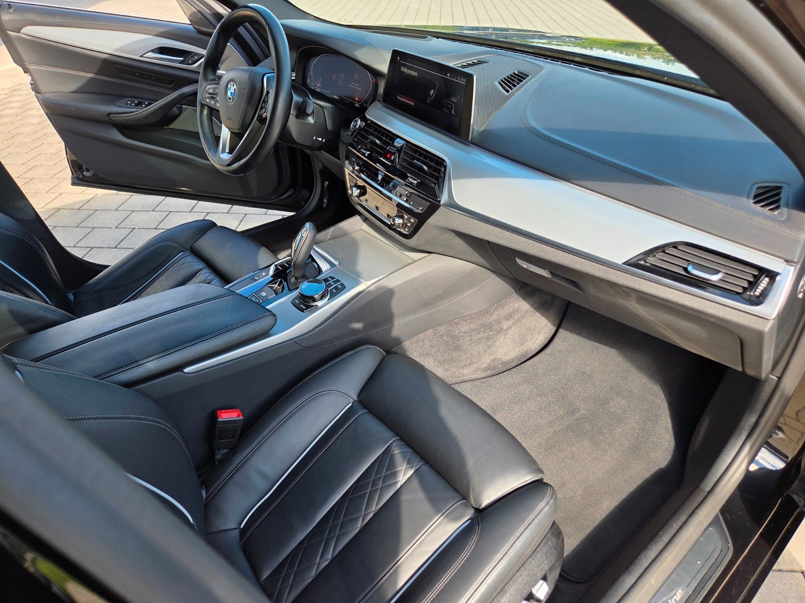 BMW 540i Touring xDrive Luxury Line H&K Pano ACC foto 13