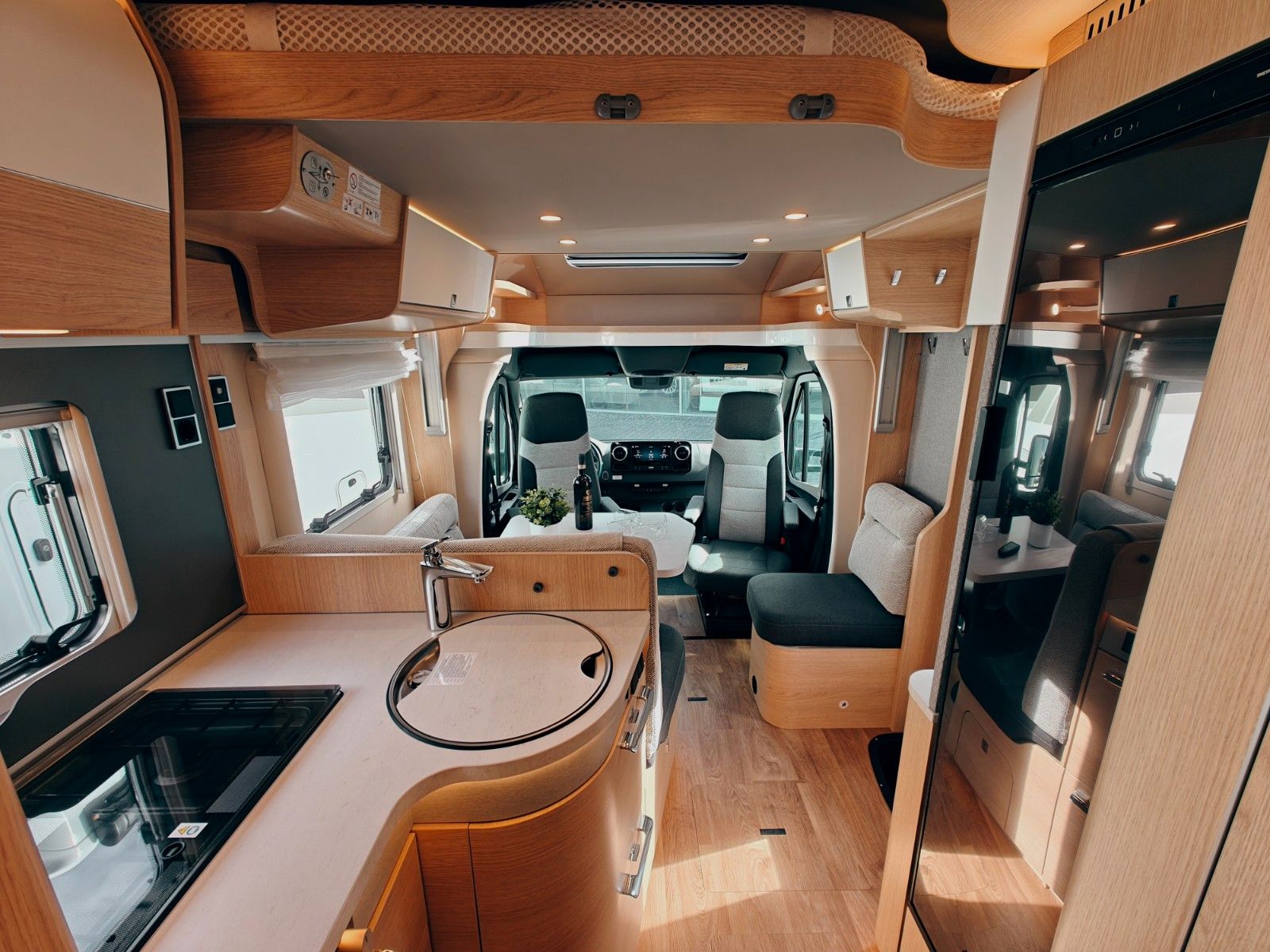 Fahrzeugabbildung HYMER / ERIBA / HYMERCAR B-KLASSE MC T 680 - AUS ERSTBESITZ