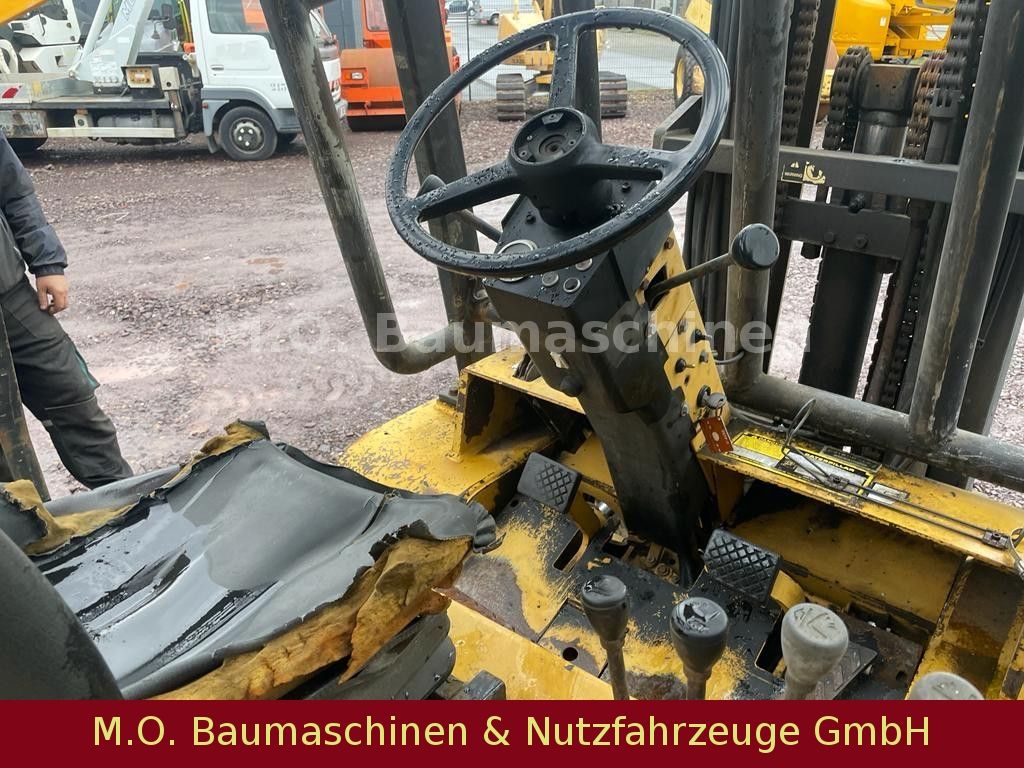 Fahrzeugabbildung CAT V 80 E / Duplex / Diesel / 4 T Freihub