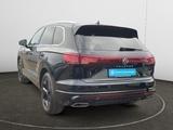 Volkswagen Touareg 3.0 TDI R-Line Navi,AHK,Luft,HUD - gebrauchte SUVs in Hildesheim