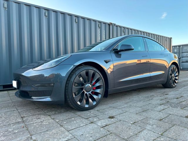 Tesla Model 3 Performance Allrad - USt. ausweisbar