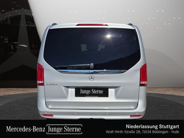 Mercedes V 220 - 8