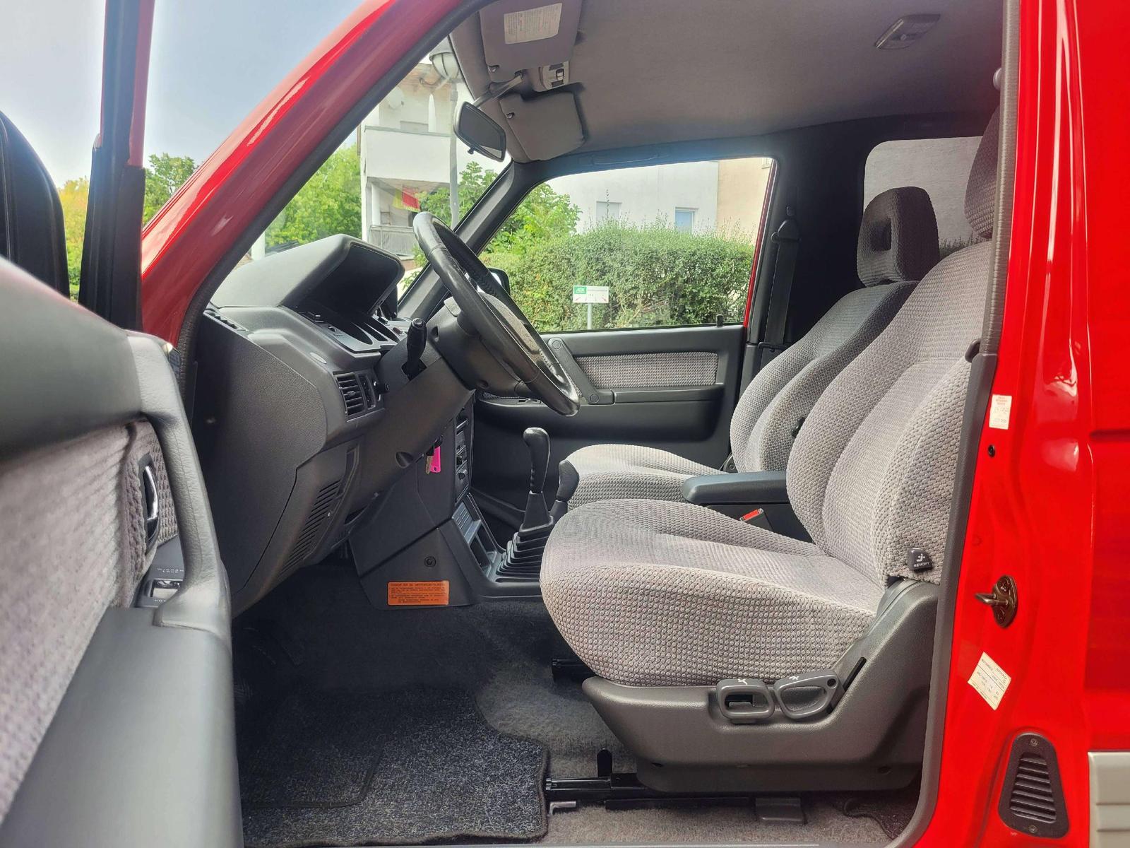 MITSUBISHI PAJERO 2800 TD - 125 ch - 4X4 - BVM - ATTELAGE FIXE
