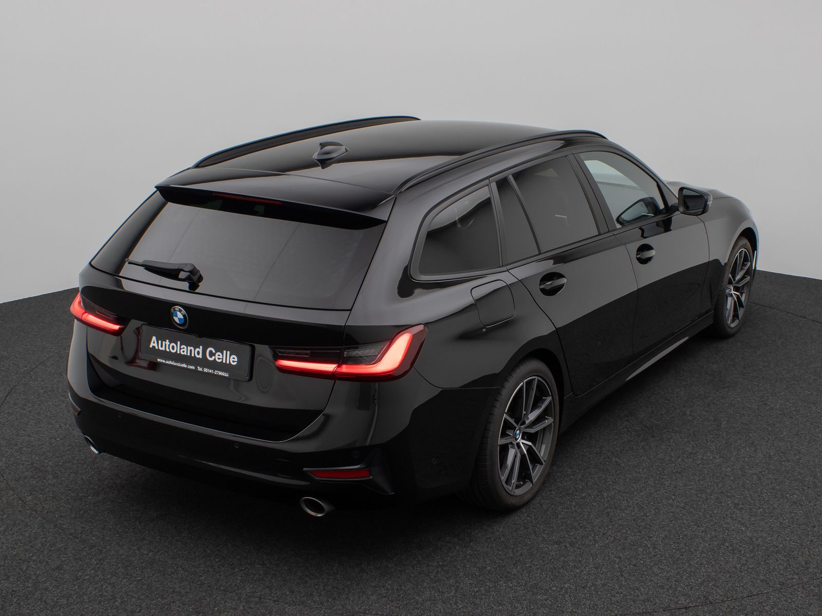 Fahrzeugabbildung BMW 320d  Kamera DAB HiFi DrivAssist Alarm LED Sport