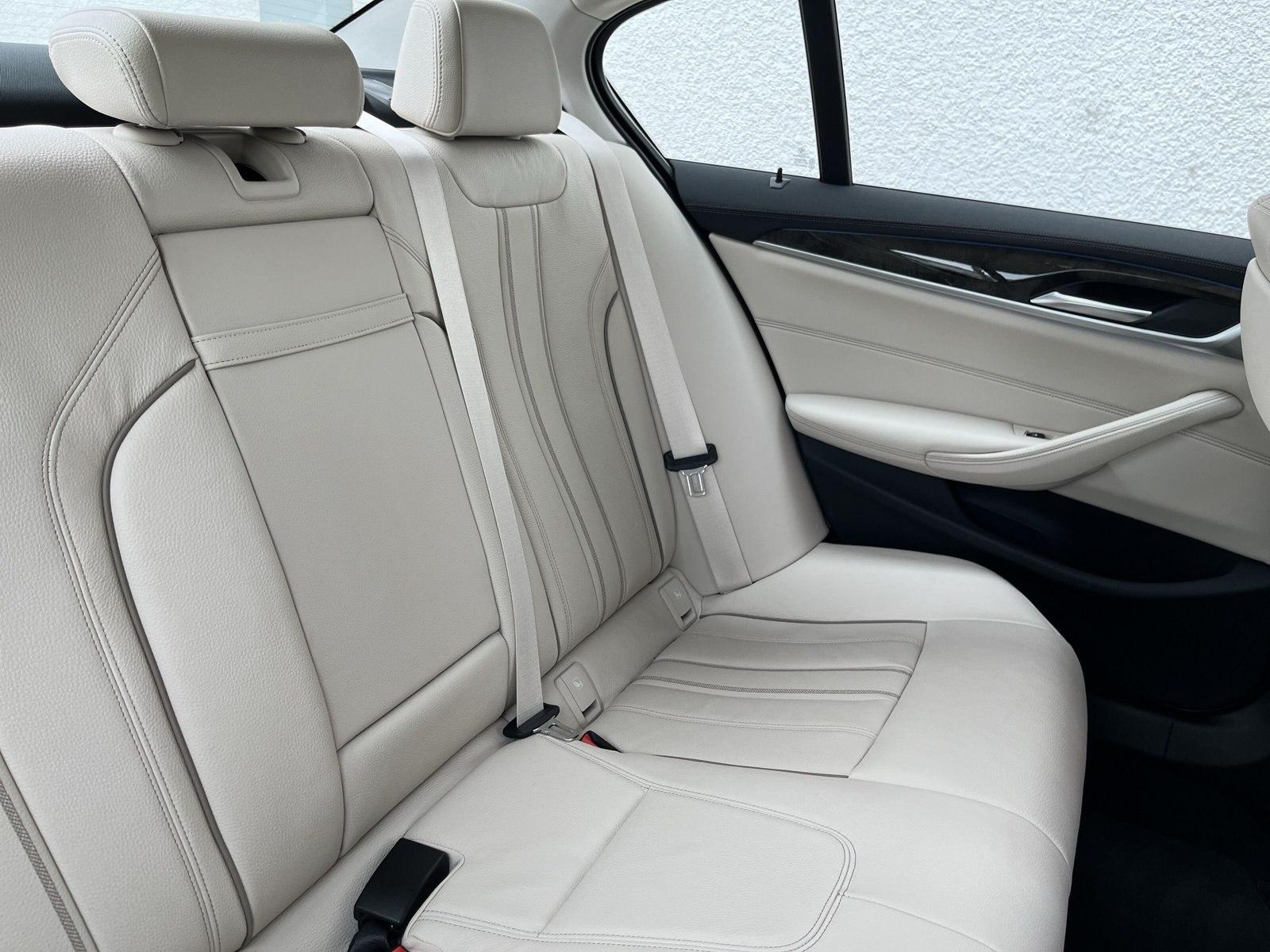 BMW 530e xDrive Limousine Head-Up Laser RFK