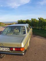 Mercedes-Benz W123 240D rostfrei scheckheft gepflegt - Mercedes-Benz 240: W123