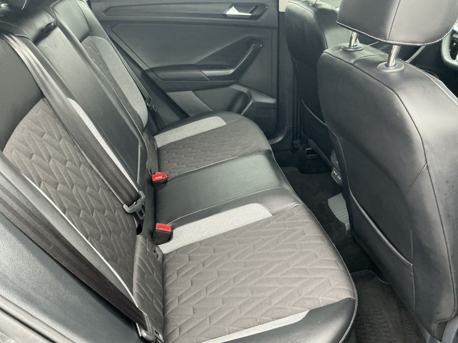 Volkswagen T-Roc - Bild 16