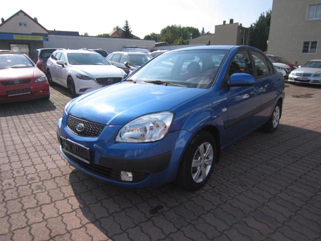 Kia Rio 1.4 EX Basic, 8fach bereift, Festpreis!!