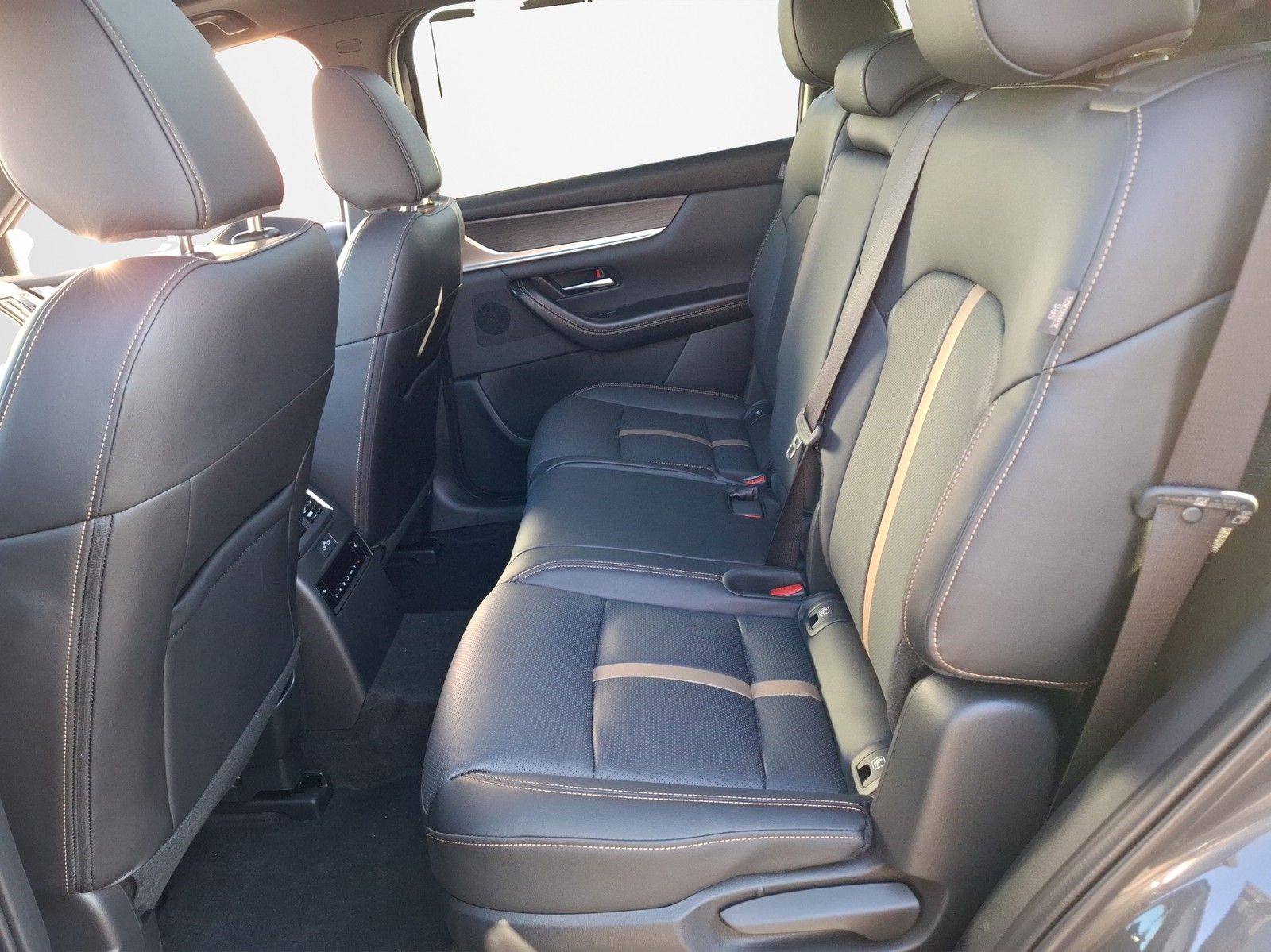 MAZDA CX-80 3.3 e-SKYACTIV D 254 8AT AWD Homura Plus 7 - Image 15