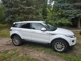 Land Rover Range Rover Evoque 2.0 TD4 Pure Pure - Land Rover Range Rover Evoque mit Diesel-Antrieb: Geländewagen, Td4 Pure