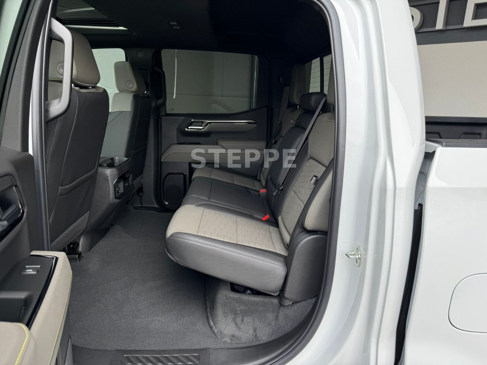 Chevrolet 2025 Silverado ZR2 6,2V8 Crewcab Tech-Pack. AHK