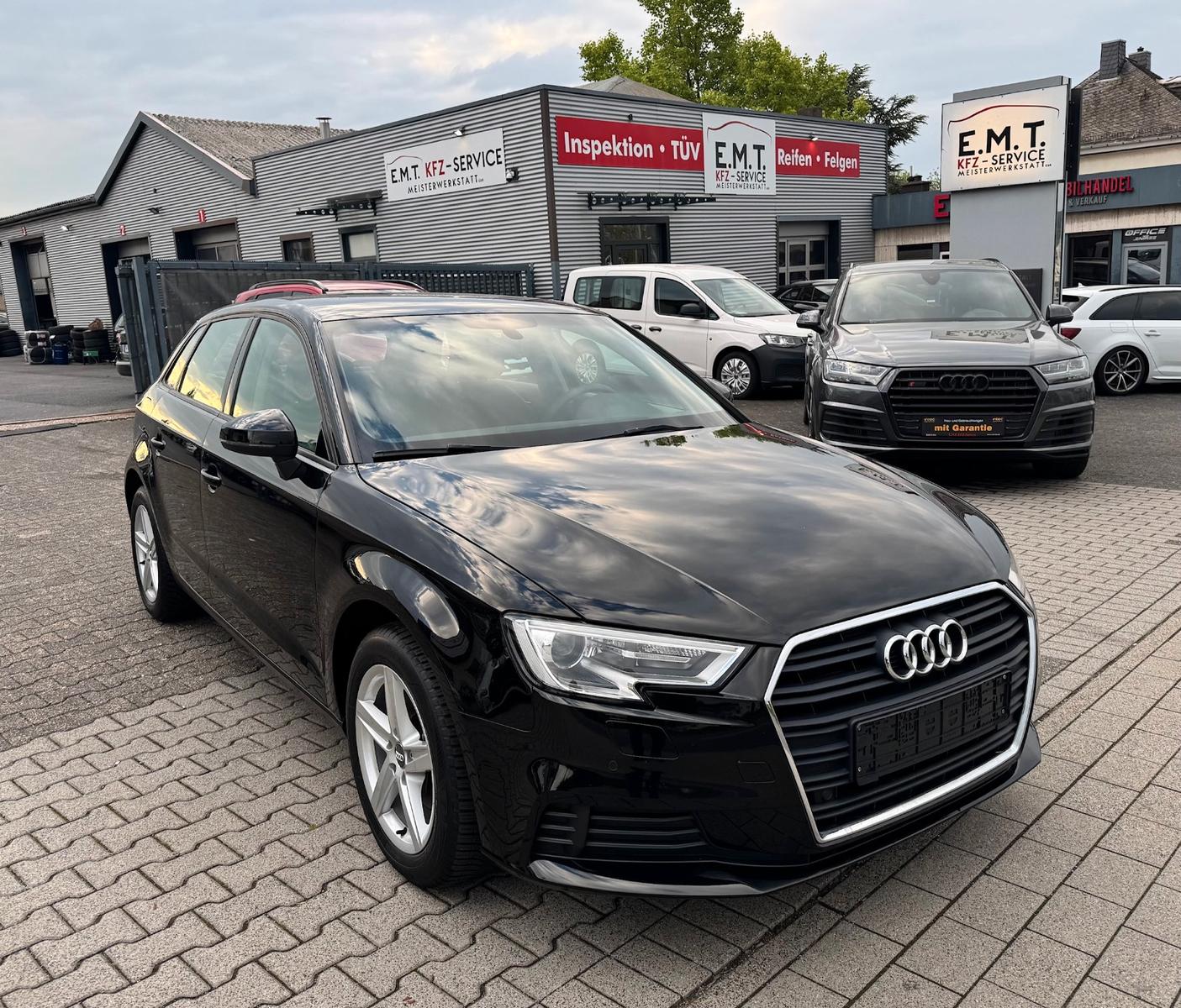 Audi A3 Sportback basis *Xenon